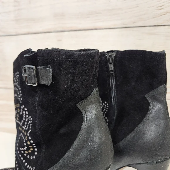 Aldo Jodetha Black Suede Ankle Bootie Heeled Boots 8.5 Silver Blonze Studs - Picture 9 of 12